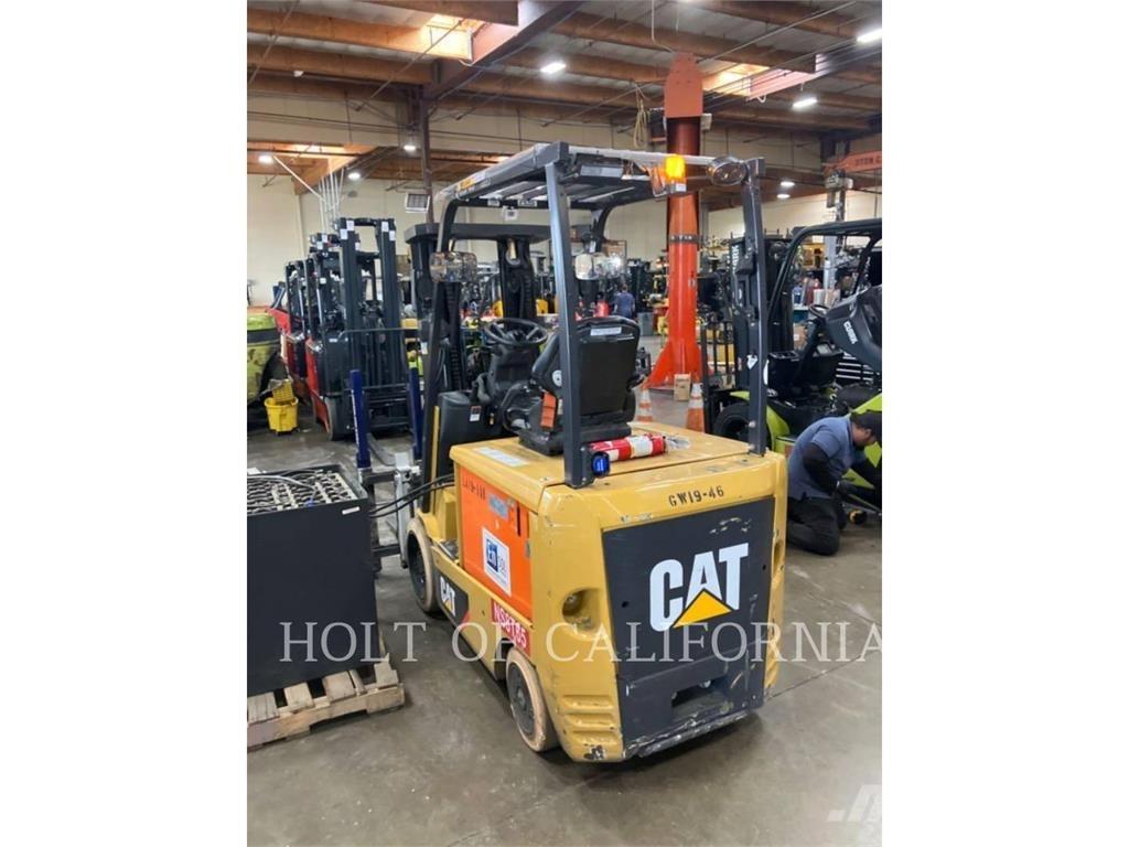 CAT MITSUBISHI EC30N2 電動堆高機