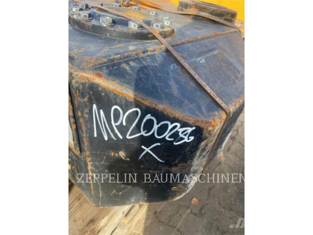 CAT MP318 工程軋碎機(壓碎機)