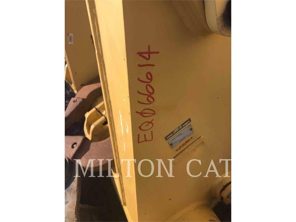 CAT MS RIPPER 鬆土機