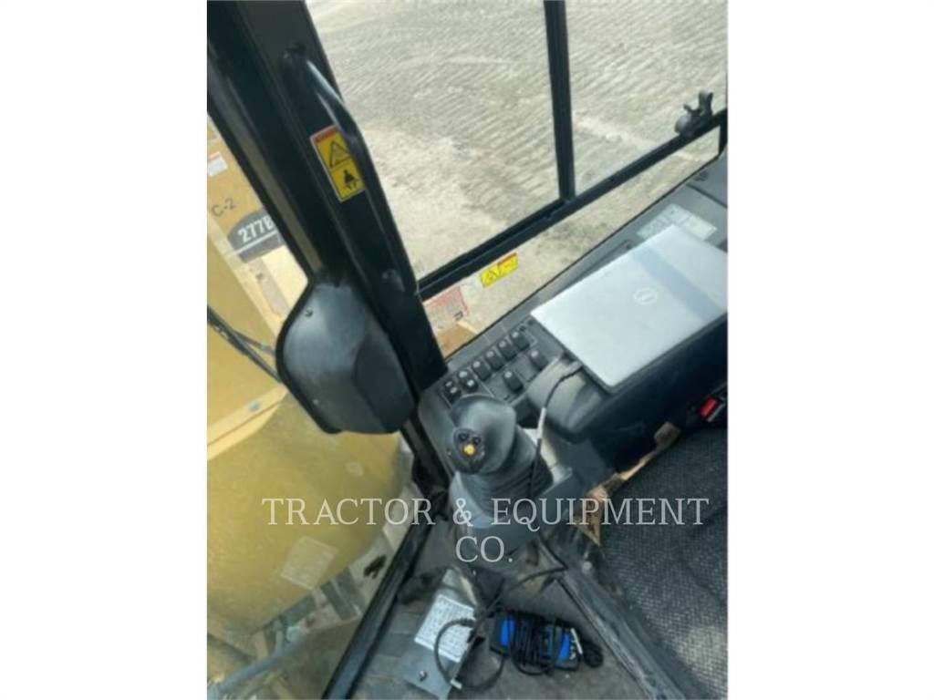 CAT PL61 履帶推土機