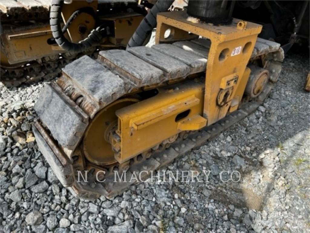 CAT PM825 瀝青攤舖機/鋪路機