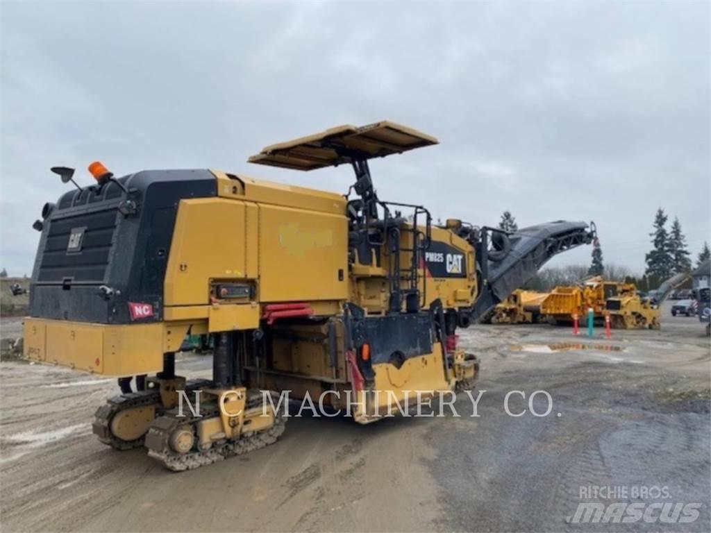 CAT PM825 瀝青攤舖機/鋪路機