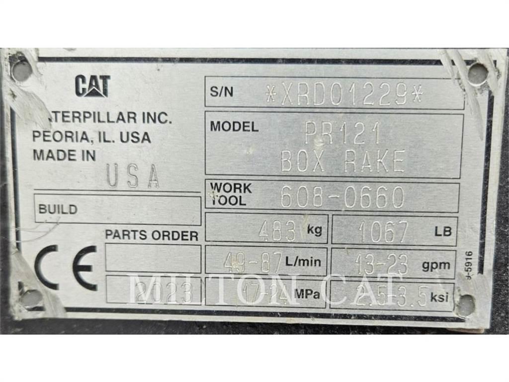 CAT PR121 POWERBOX RAKE 耙與翻草機