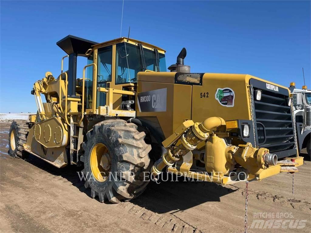CAT RM300 瀝青再生設備
