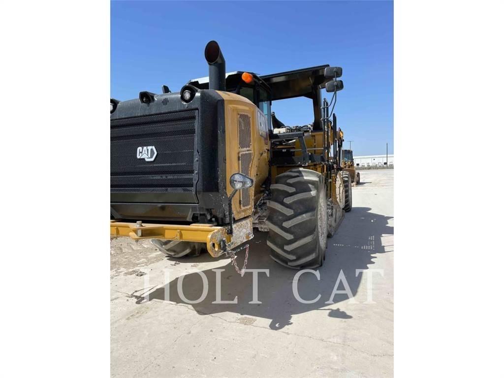CAT RM400 CAB 瀝青再生設備