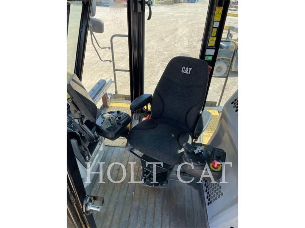 CAT RM400 CAB 瀝青再生設備