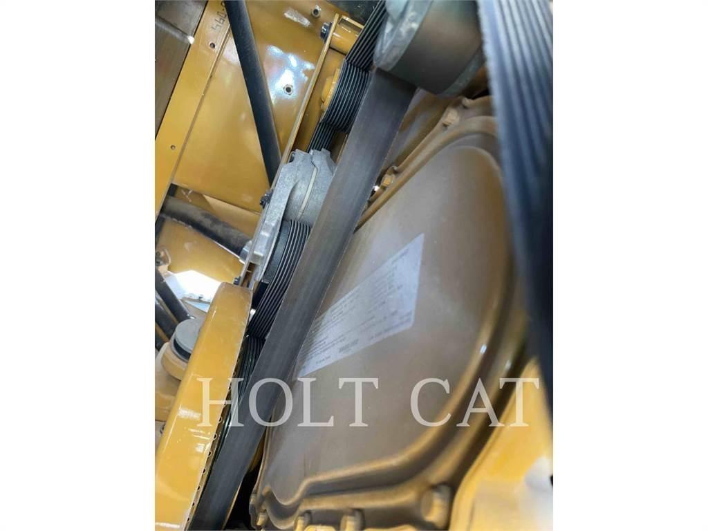 CAT RM400 CAB 瀝青再生設備