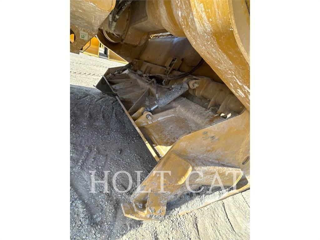 CAT RM500B CAB 瀝青再生設備