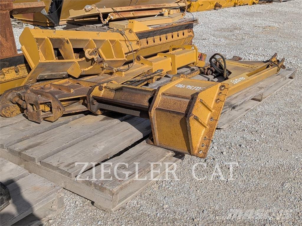 CAT SNOW WING 掃雪機