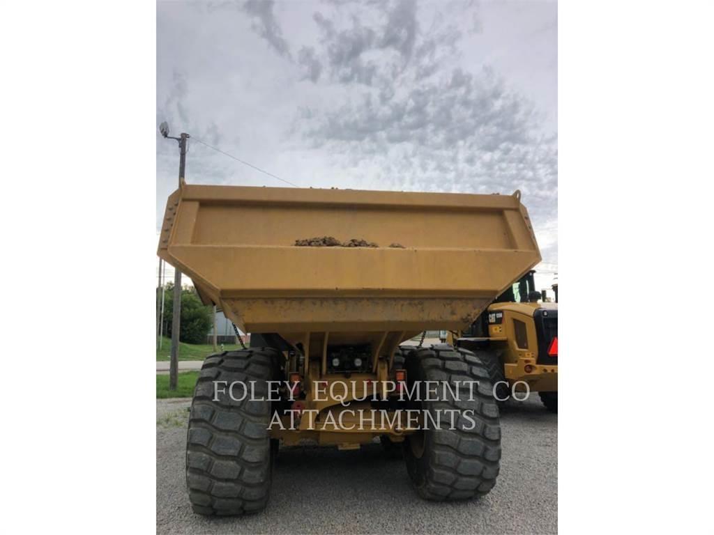 CAT TG735-04 鉸接式起吊車