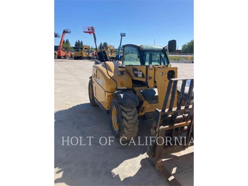 CAT TH255 伸縮臂操作車