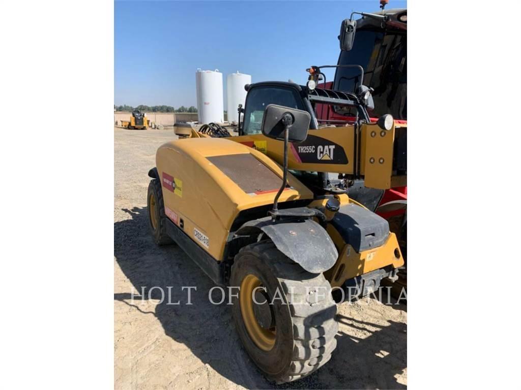 CAT TH255 伸縮臂操作車