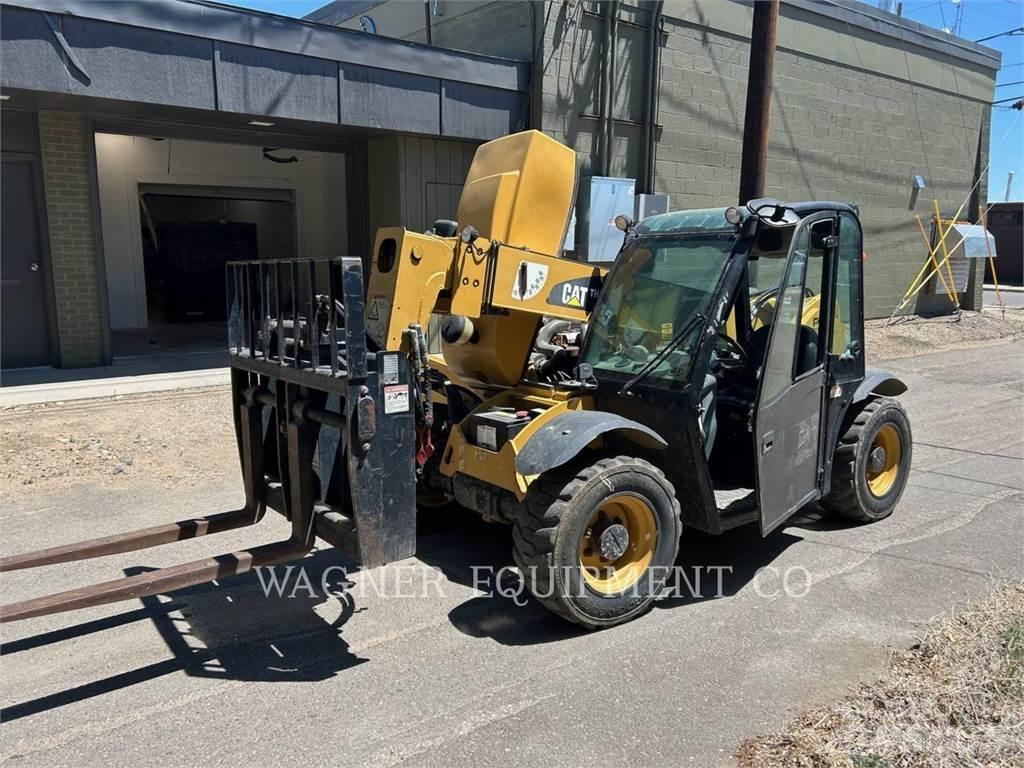 CAT TH255 伸縮臂操作車