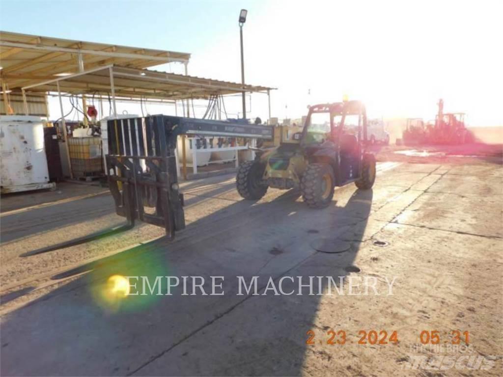 CAT TH255C 伸縮臂操作車