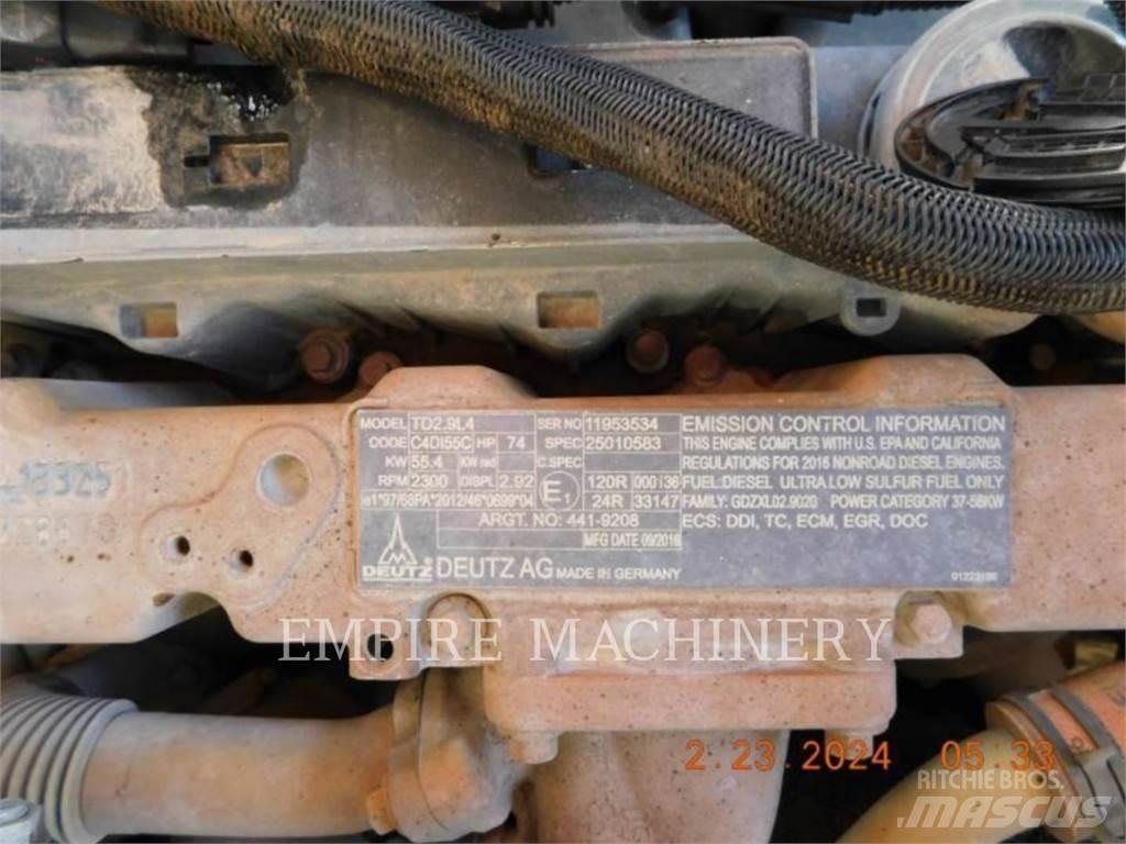CAT TH255C 伸縮臂操作車