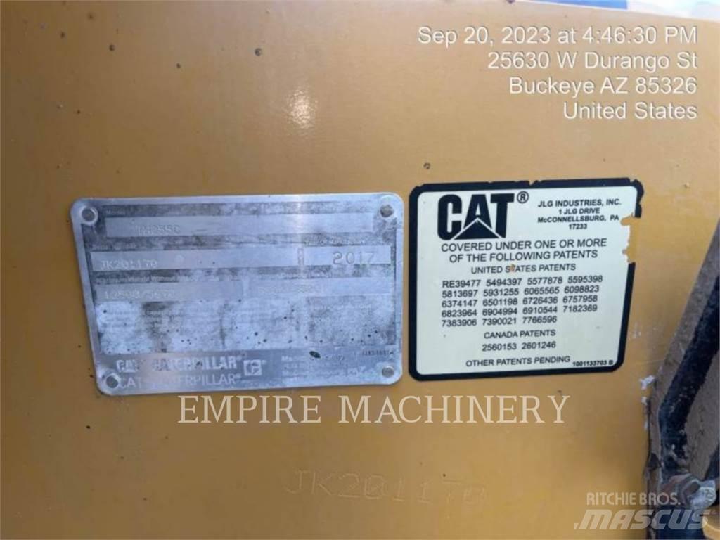 CAT TH255C 伸縮臂操作車