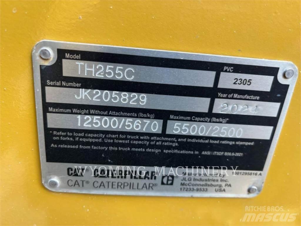 CAT TH255C 伸縮臂操作車