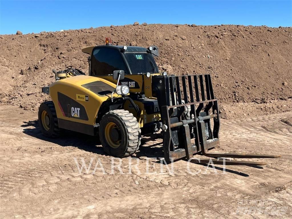 CAT TH255C 伸縮臂操作車
