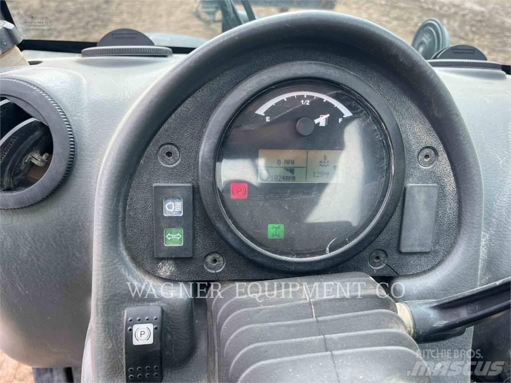 CAT TH255C 伸縮臂操作車
