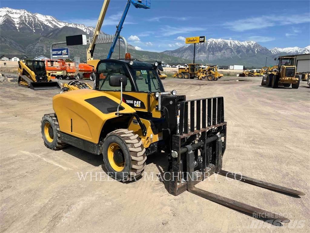 CAT TH255C CB 伸縮臂操作車
