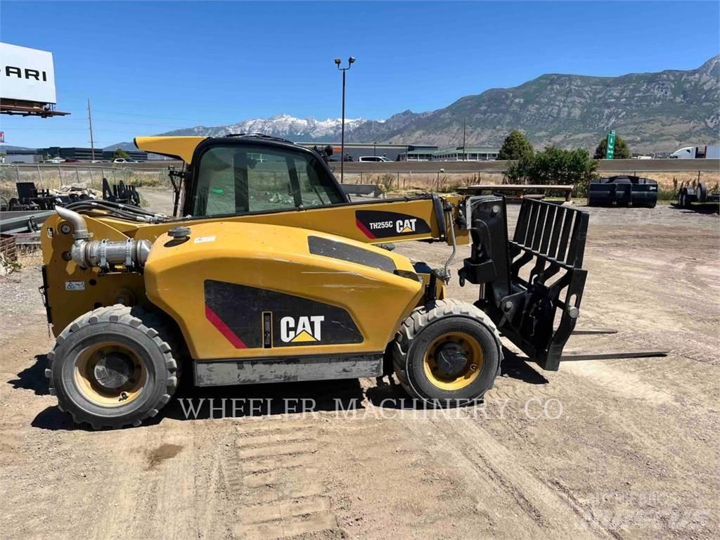 CAT TH255C CB 伸縮臂操作車