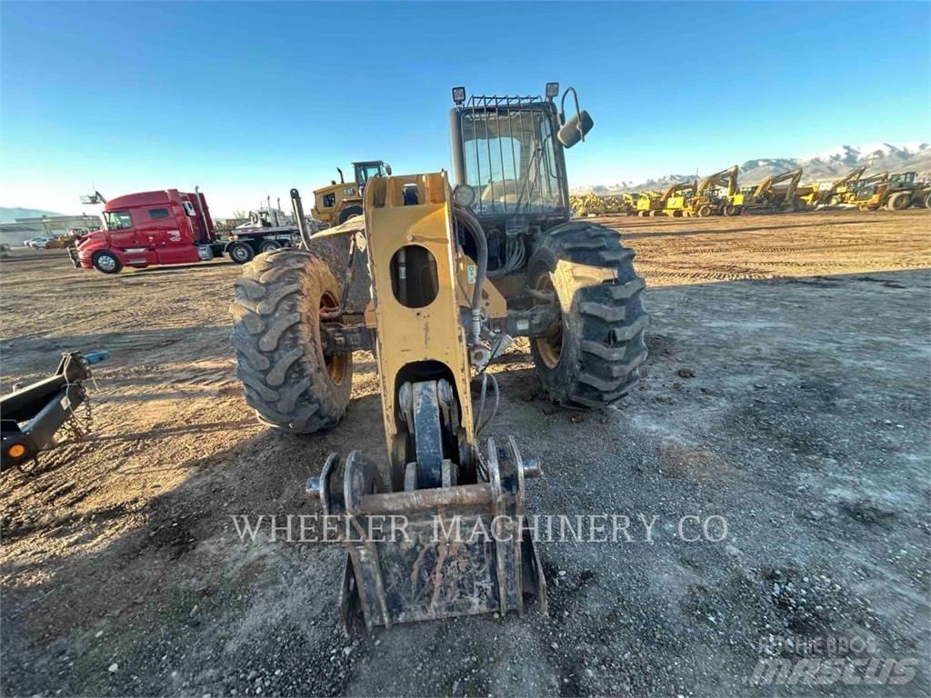 CAT TH330B 伸縮臂操作車