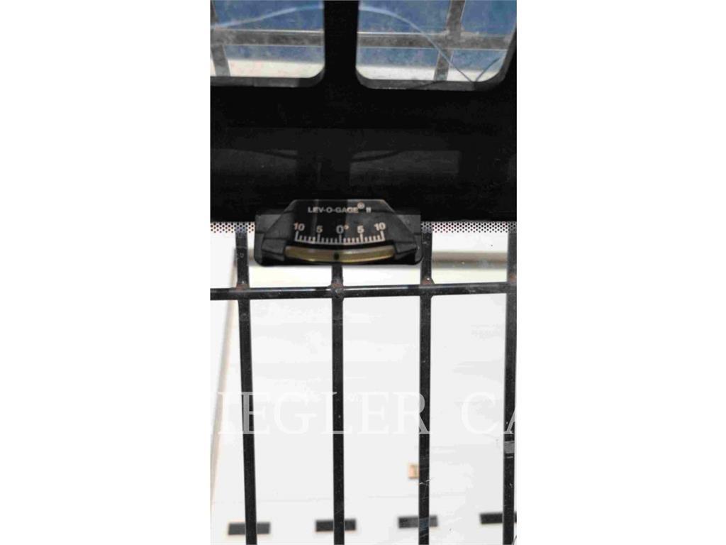 CAT TH360B 伸縮臂操作車