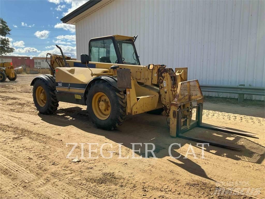 CAT TH63 伸縮臂操作車