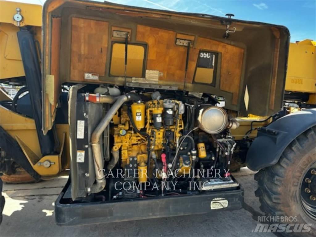 CAT TL 1055 C 伸縮臂操作車