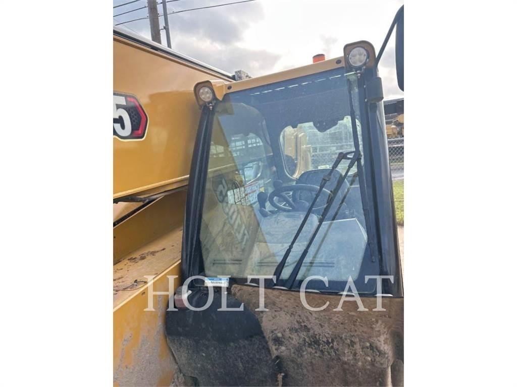 CAT TL1055 伸縮臂操作車