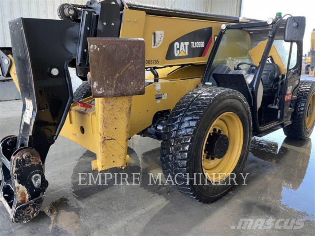CAT TL1055D 伸縮臂操作車