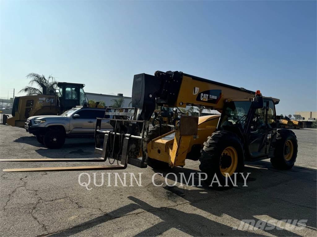 CAT TL1055D 伸縮臂操作車