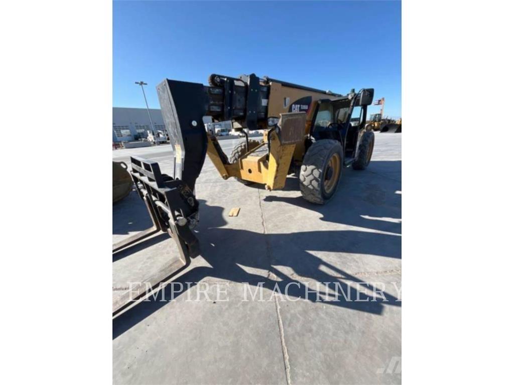 CAT TL1055D 伸縮臂操作車