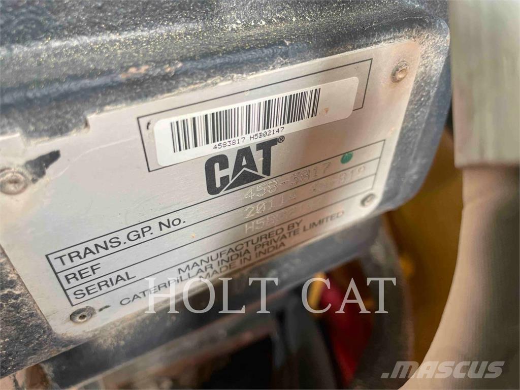 CAT TL1055D 伸縮臂操作車