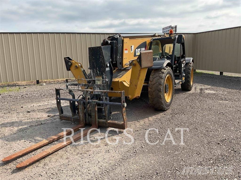 CAT TL1055D 伸縮臂操作車