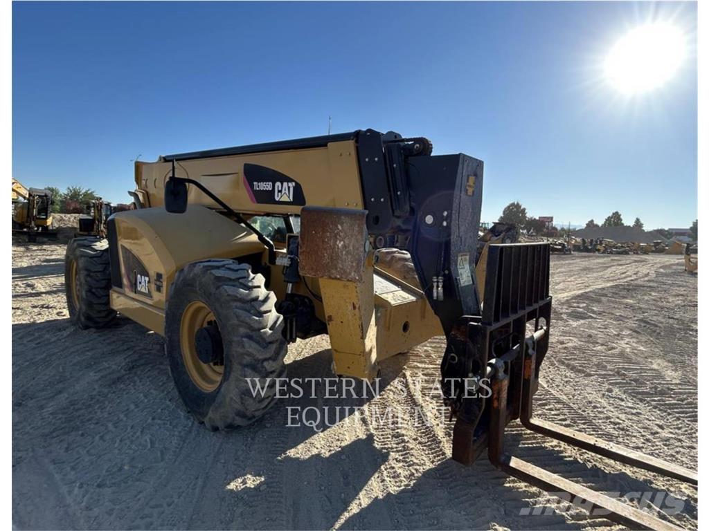 CAT TL1055D 伸縮臂操作車