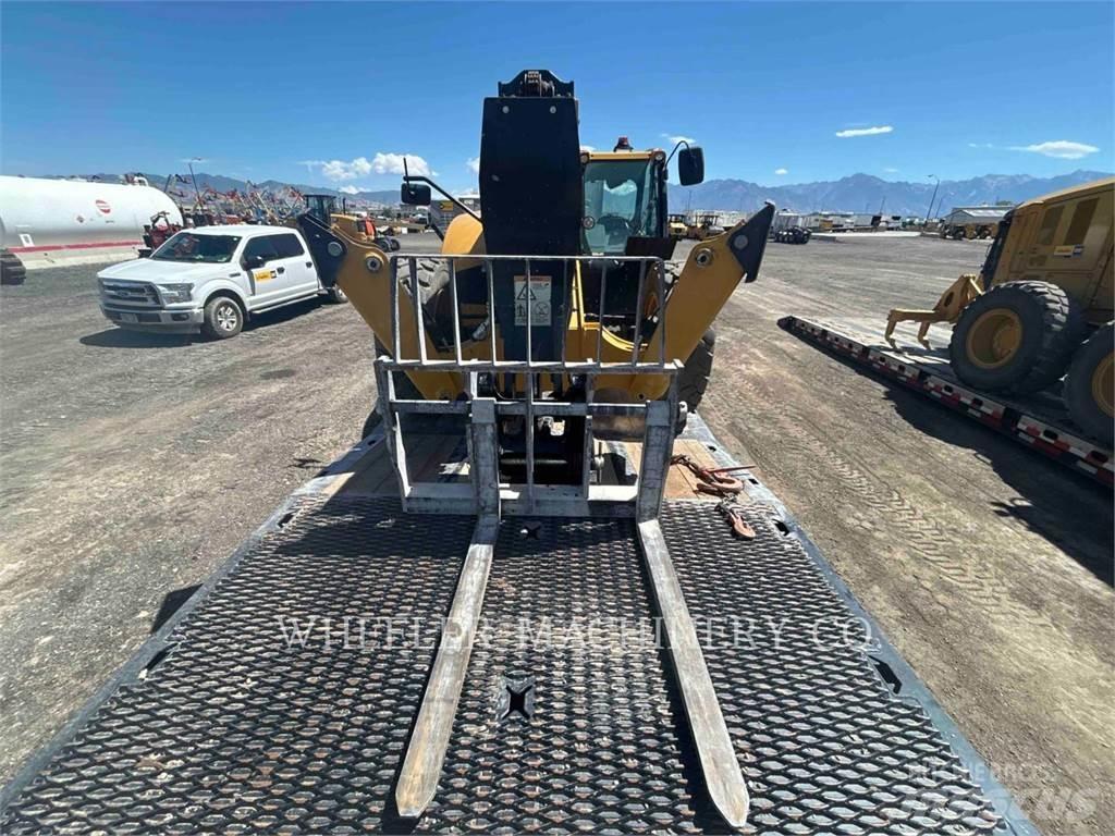 CAT TL1055D CB 伸縮臂操作車