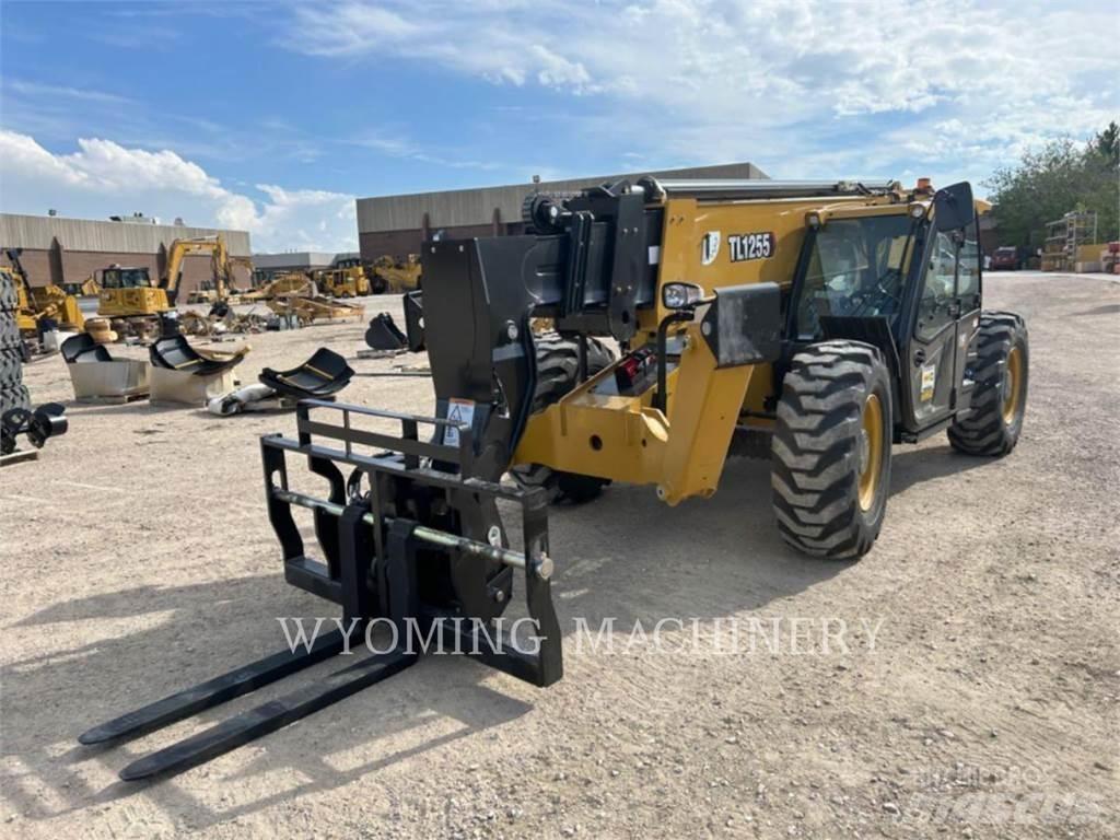 CAT TL1255 伸縮臂操作車
