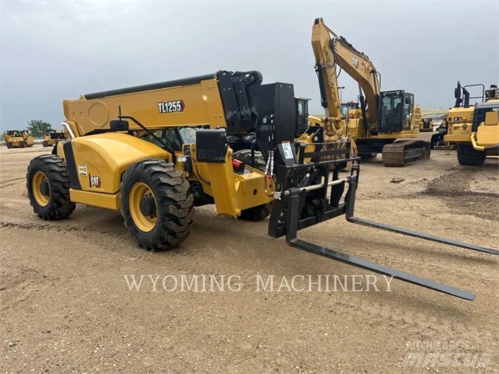 CAT TL1255 伸縮臂操作車