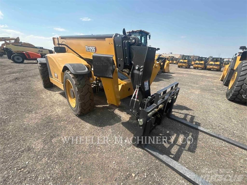 CAT TL1255 伸縮臂操作車