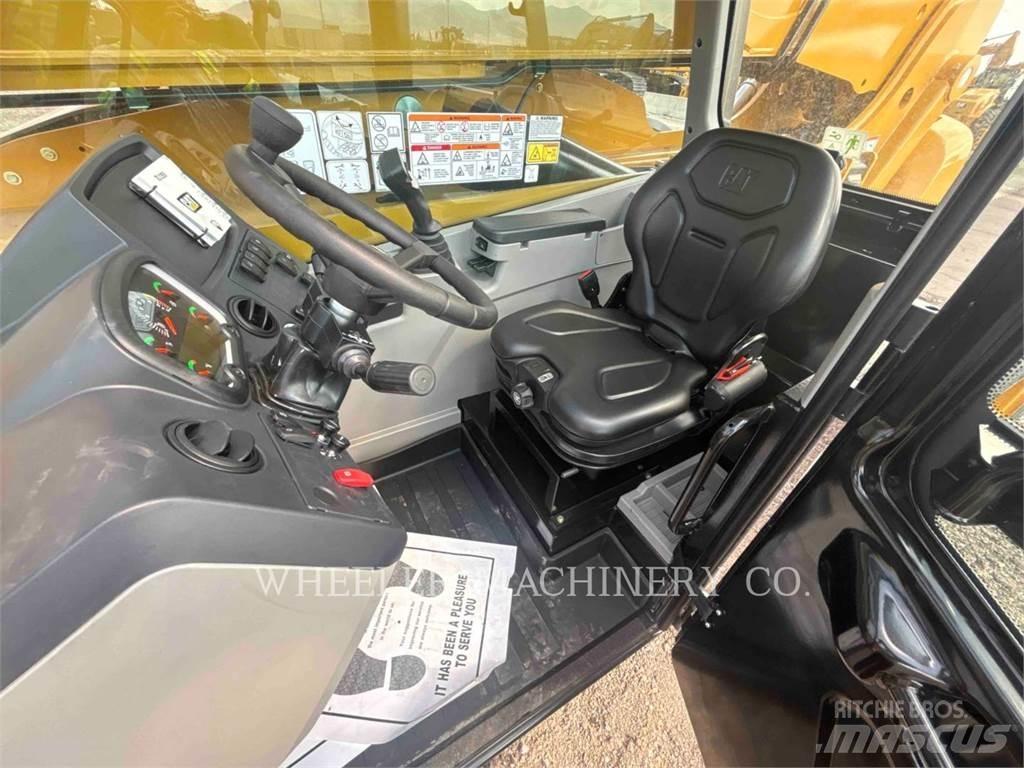 CAT TL1255 伸縮臂操作車