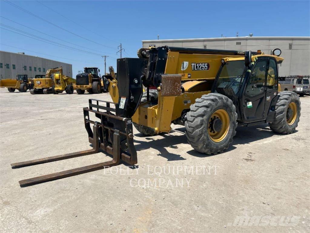 CAT TL1255-05C 伸縮臂操作車