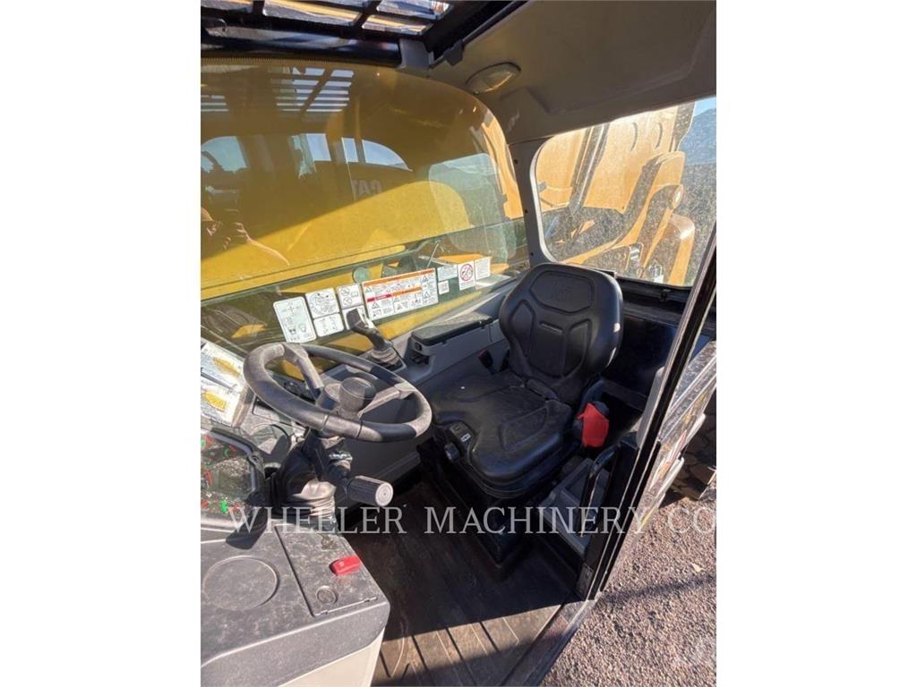 CAT TL1255 CAN 伸縮臂操作車