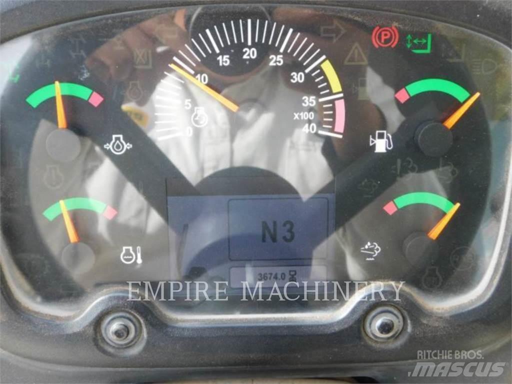 CAT TL1255D 伸縮臂操作車