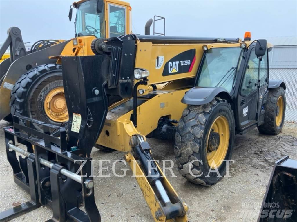 CAT TL1255D 伸縮臂操作車