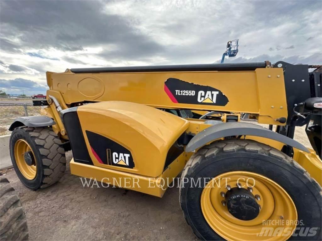 CAT TL1255D 伸縮臂操作車