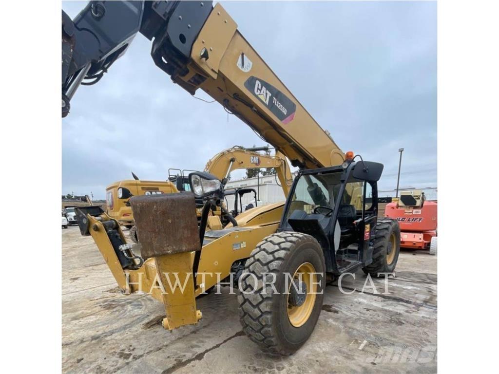 CAT TL1255D 伸縮臂操作車