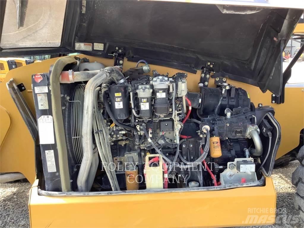 CAT TL1255DC 伸縮臂操作車