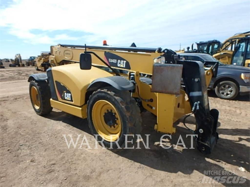 CAT TL642D 伸縮臂操作車