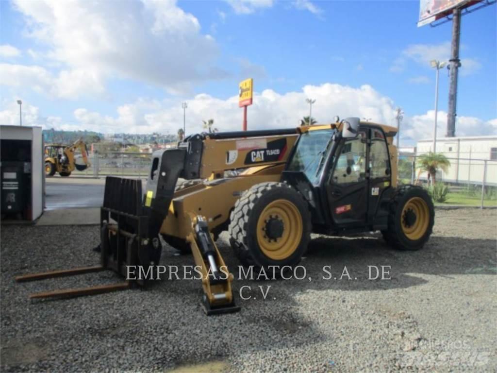 CAT TL642D 伸縮臂操作車
